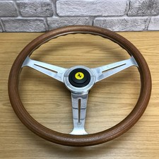 Volante con cerchio in legno