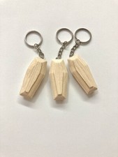 3 Portachiavi in legno a forma di bara