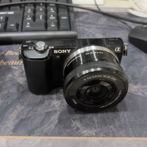 Fotocamera digitale mirrorless