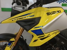 CARENA CENTRALE SINISTRA SUZUKI V-STROM DL1050 DE 2023 (VEDI INSERZIONE)
