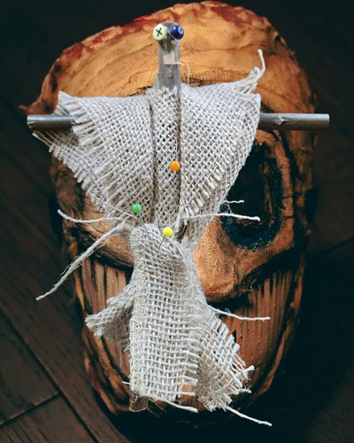Bambola voodoo bayou - bayou, bastone
