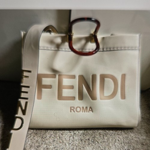 Fendi vitello plexiglass logo - fendi,