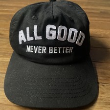 Cappello nero tutto buono mai