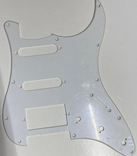 BATTIPENNA STRATOCASTER  MONOSTRATO BIANCO 11 FORI   (2 single coil 1 hambuker )