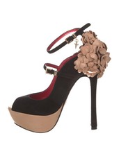 CESARE PACIOTTI decolte nere