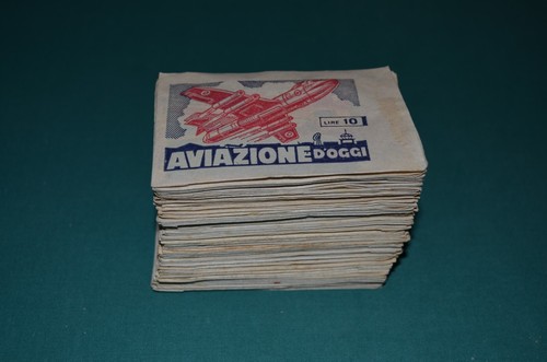 Lotto 100 bustine figurine