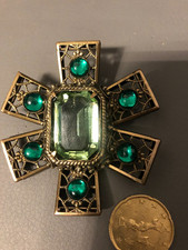 BELLA GRANDE SPILLA DORATA, DECORATA CON GRANDE STRASS CENTRALE