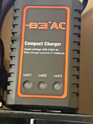 Caricabatterie b3 pro - 🔋,