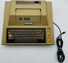 Atari 400 Home Computer 1982 |