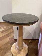 Tavolino con Marmo e base in legno lavorato