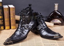 Stivaletti punk stringati