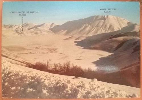 Castelluccio norcia piano - di,