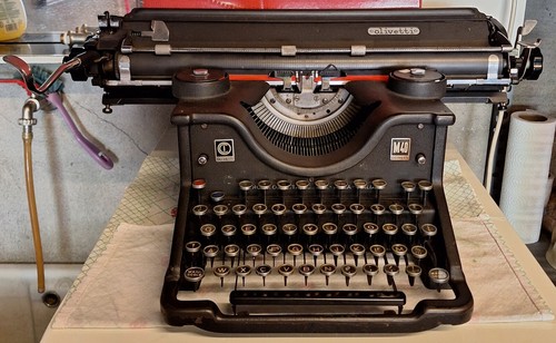 Macchina scrivere olivetti - da,