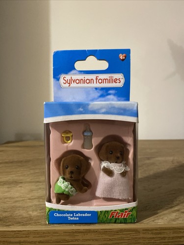 Sylvanian families flair - families,