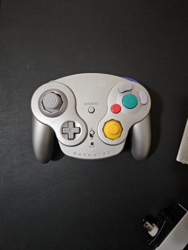 Nintendo wavebird controller - nintendo,