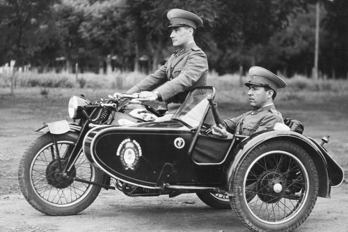 Moto con sidecar gendarmi - con,