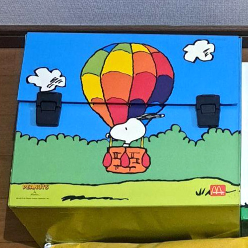 Mcdonalds peanuts snoopy - snoopy, world