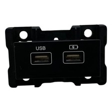 SSANGYONG Musso PORTE USB