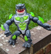 FIGURA SQUALO CAYHEM CREATOR BEAST LAB. LUCI SUONI PERFETTAMENTE FUNZIONANTE OMAGGIO P&P Giocattolo