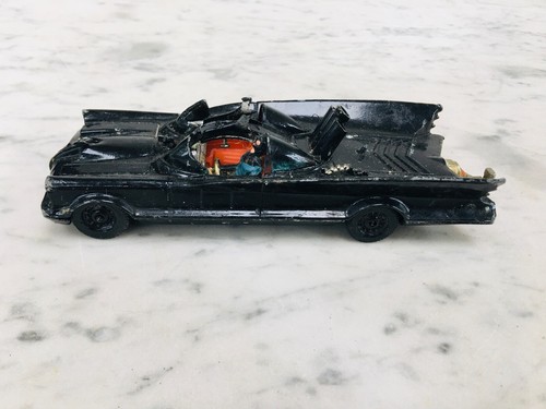 Vecchio modellino batmobile - vecchio,
