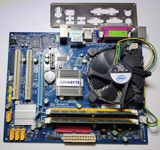 Scheda Madre Gigabyte GA-945GCM-S2L con CPU Intel Socket 775 Dual Core e Ram