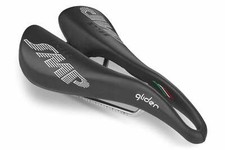 Selle SMP Sella Aliante con Guide in Acciaio (Nero)