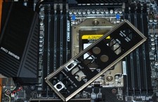 1PZ scheda madre AMD TRX40