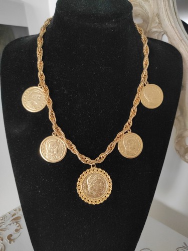 Collana americana con medaglie - americana,