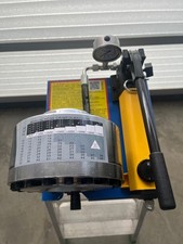 Macchina Crimpatrice per Tubi