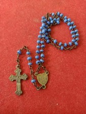 Bellissimo piccolo rosario anni '30 con grani in pasta di vetro azzurro