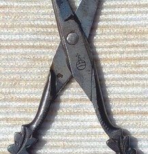 ANTICHE FORBICI con SIMBOLO RELIGIOSO