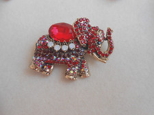 VINTAGE ANNI 60/70 SPILLA ELEFANTE strass rossi e bianchi metallo colore oro