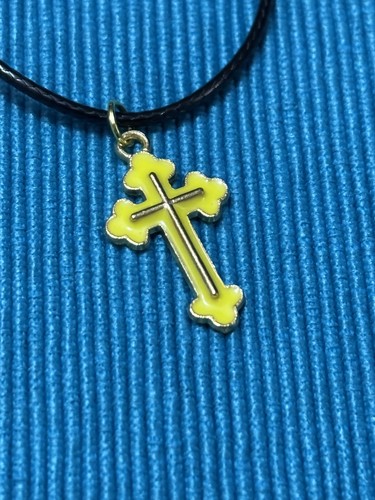 Collana con ciondolo croce