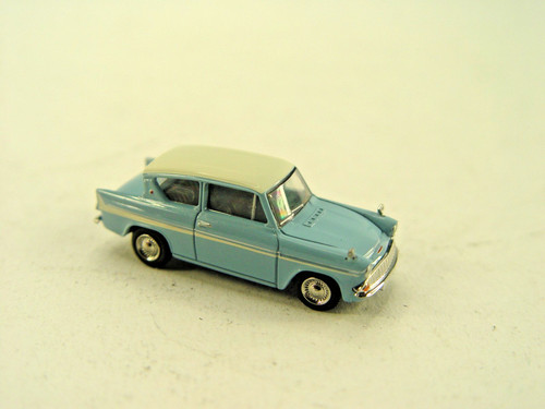 Ford anglia azzurro - in,