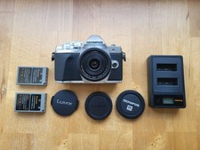 Olympus OM-D E-M10 Mark III +