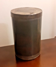 Scatola cilindrica latta sigarette inglese con scritte. Seconda guerra mondiale