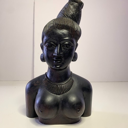 Busto femminile vintage malese