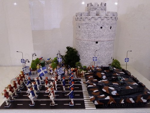 Diorama aohna con - con, 28