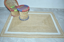 Tappeto quadrato fatto a mano