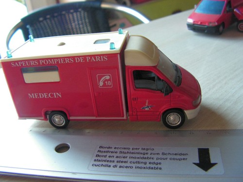 Camion pompier renault - pompier,
