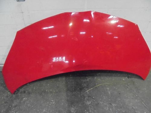 Cofano rosso toyota - rosso,
