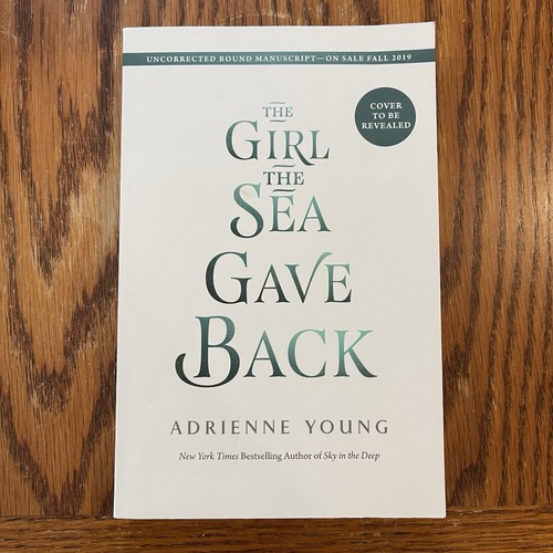 The girl - sea, back