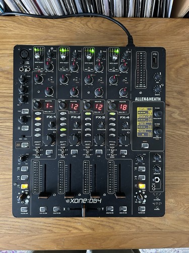 Allen heath xone db4 mixer - &,