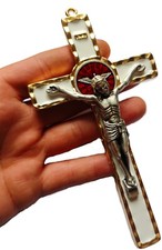 Crocifisso in metallo oro