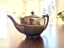 Teiera inglese vittoriana in