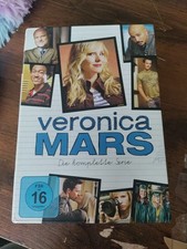 Kristen Bell Is Veronica Mars