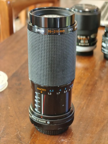 Canon 210 f 4 - 70-210, mm.