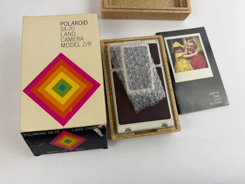 Polaroid land camera - sx-70,