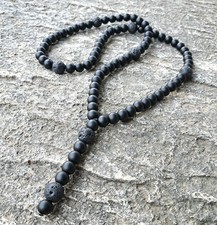 Collana di perle nere in