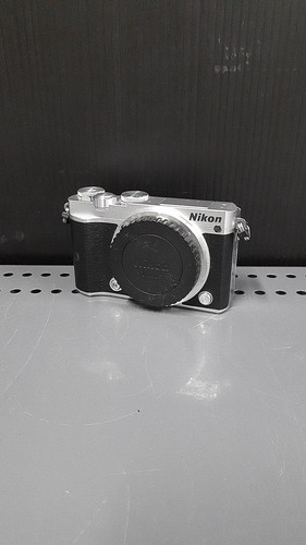 Nikon kit fotocamera - j5,